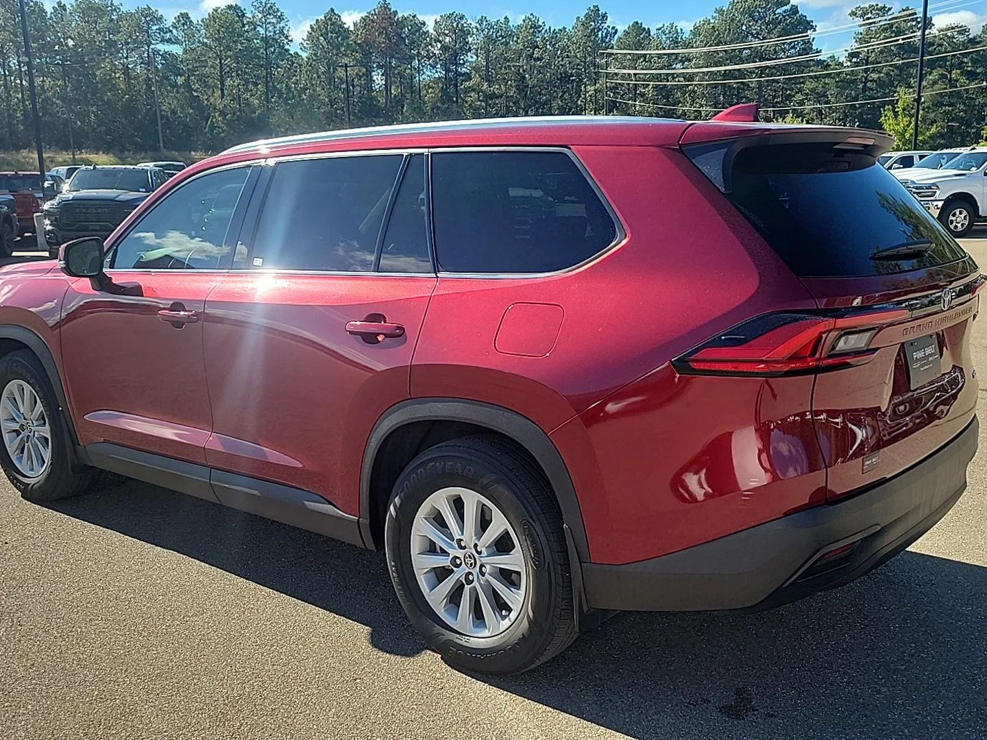 Used 2024 Ruby Flare Pearl Toyota XLE image 13