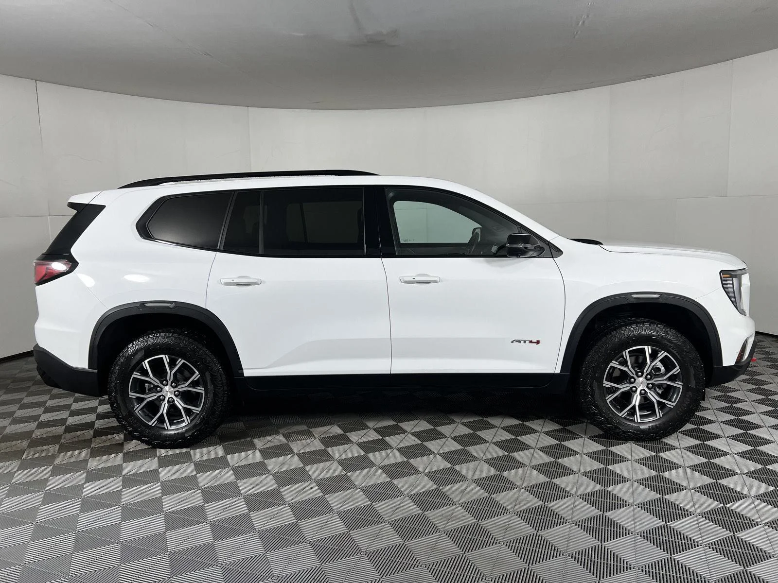 Used 2025 Summit White GMC AWD AT4 image 11