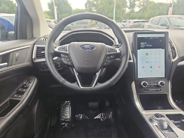 Used 2023 Blue Ford SEL image 28