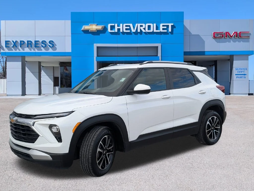 Used 2025 White Chevrolet LT image 7