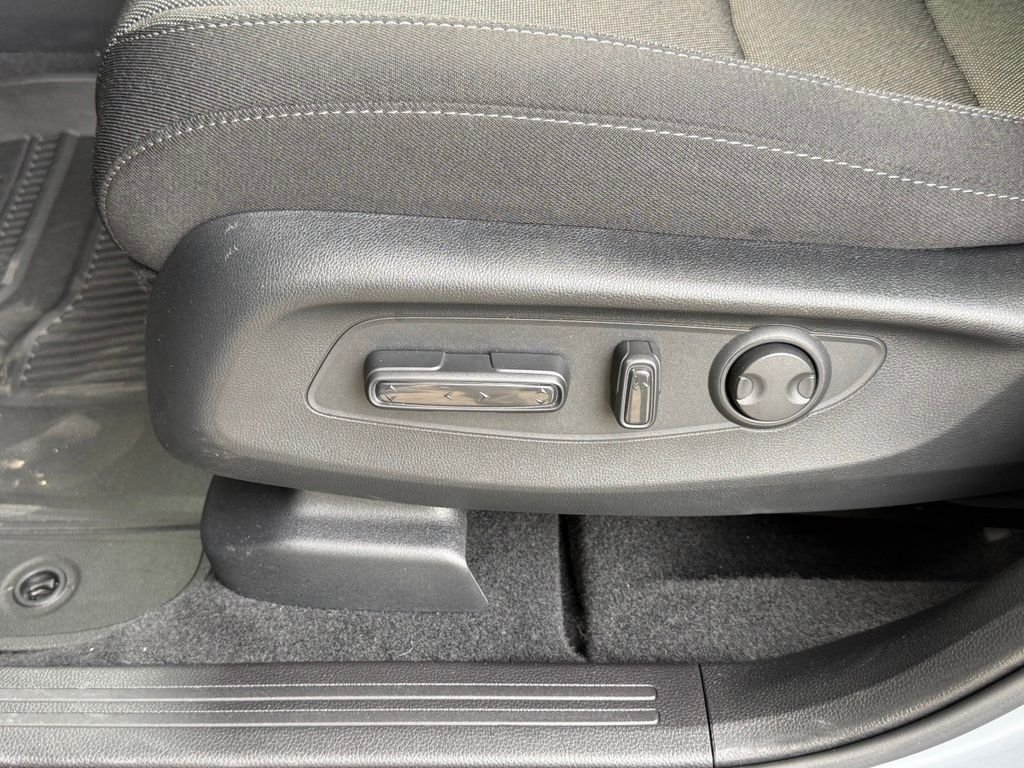 Used 2026 Urban Gray Pearl Honda EX image 28
