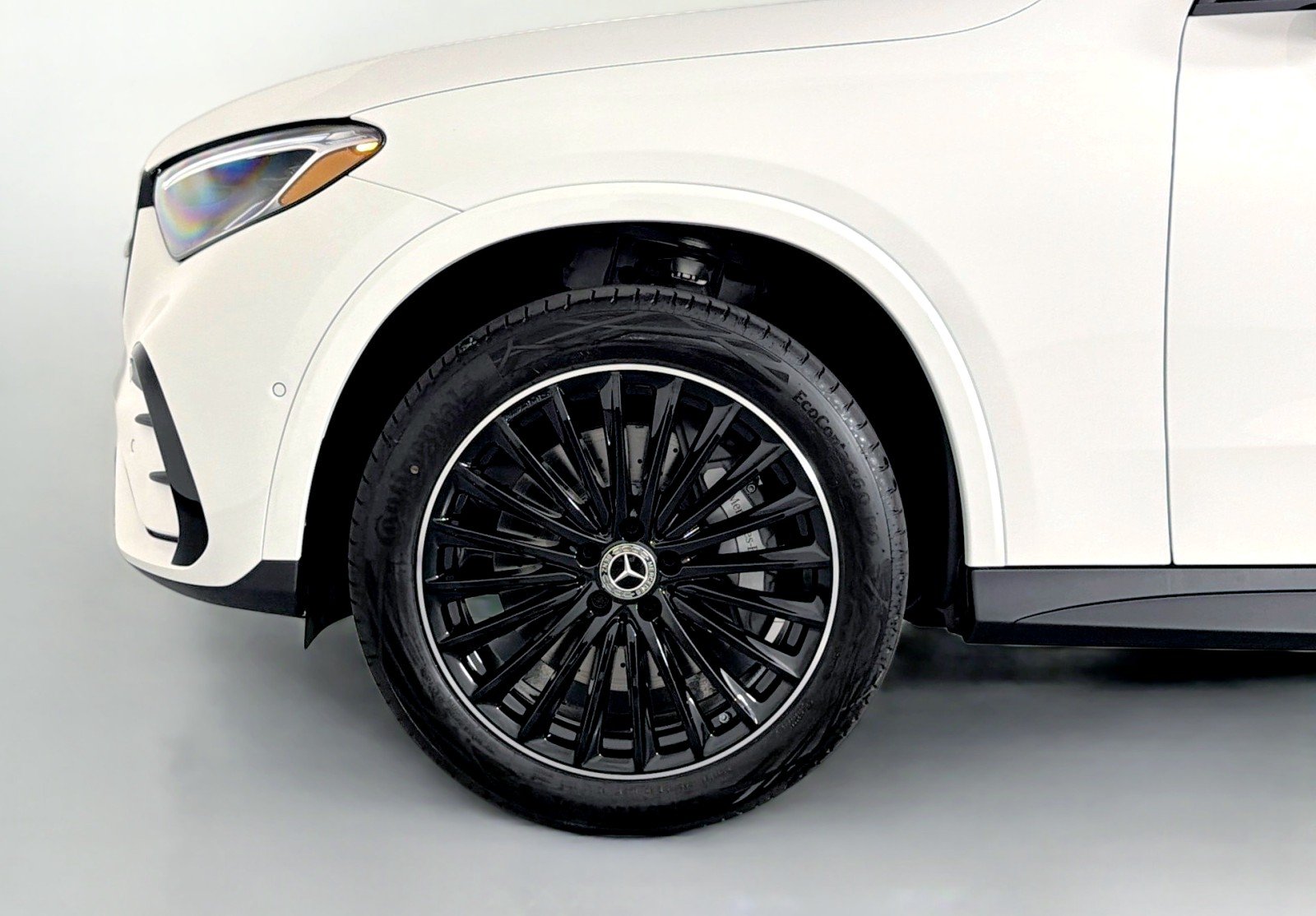 New 2027 Polar White Mercedes-Benz GLC 300 SUV image 9