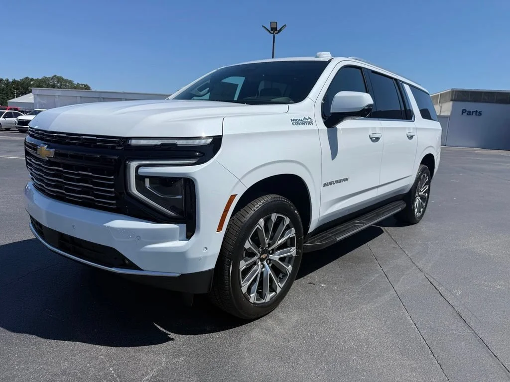 New 2026 Polar White Tricoat Chevrolet High Country image 4