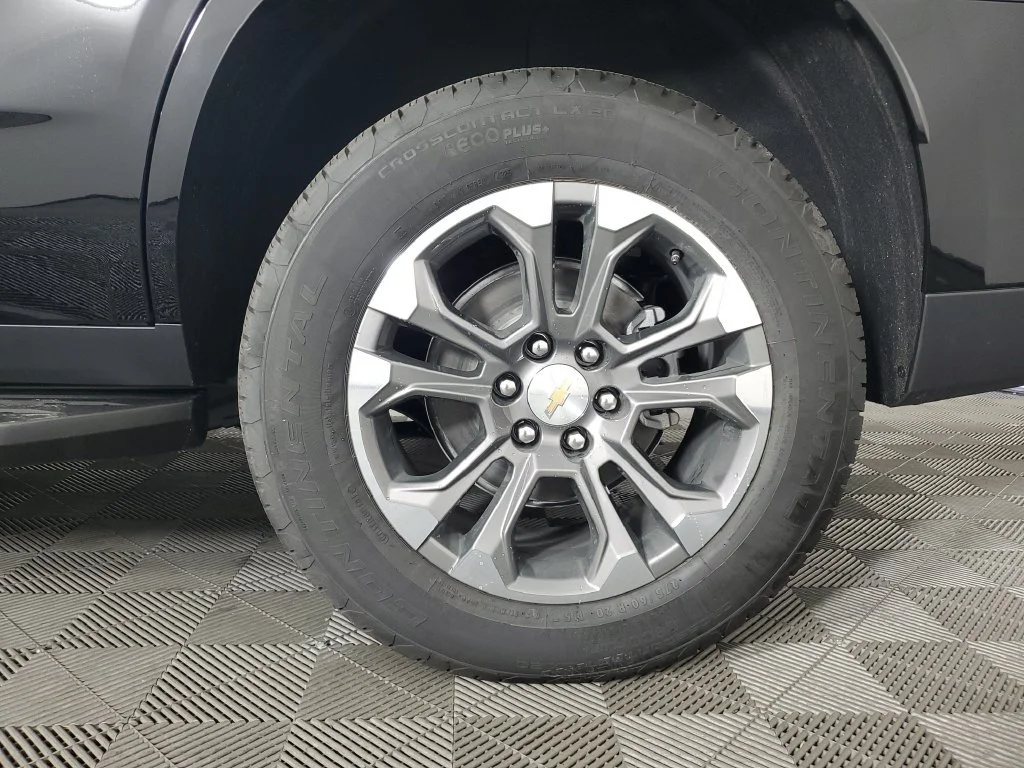 2026 Chevrolet Tahoe LS - Photo 32