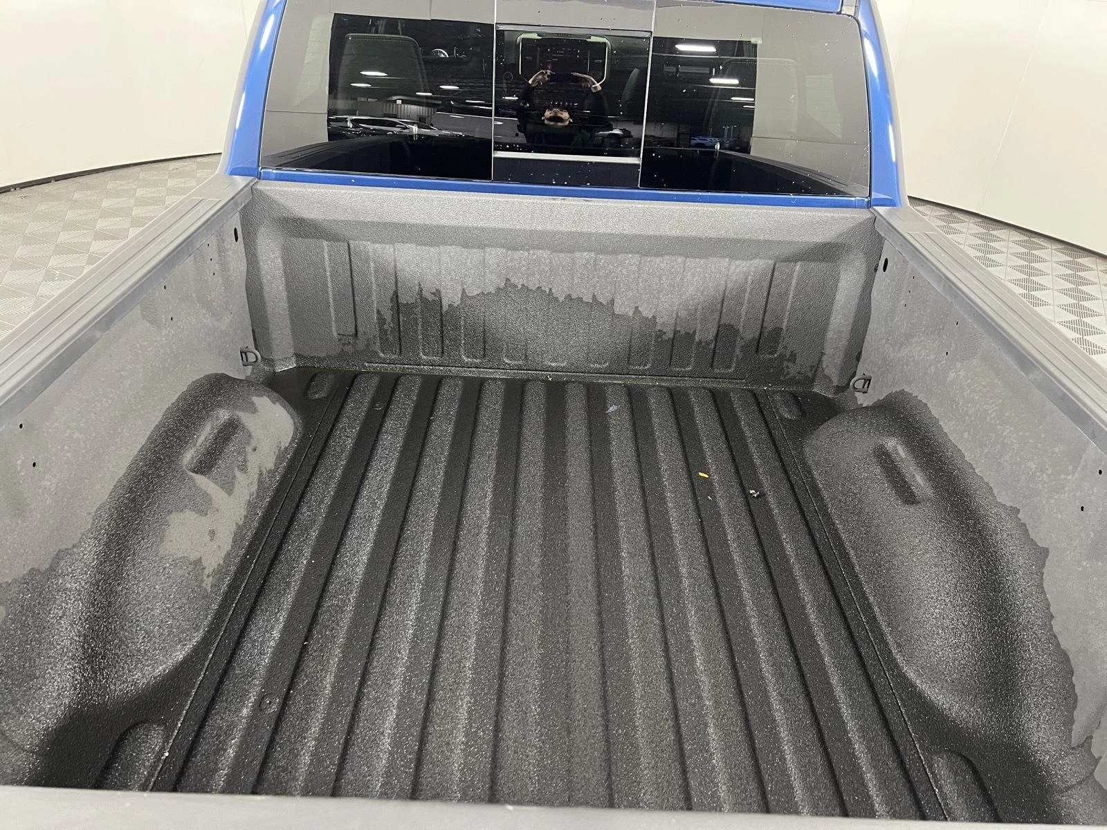 Used 2021 Patriot Blue Pearlcoat Ram Laramie image 7