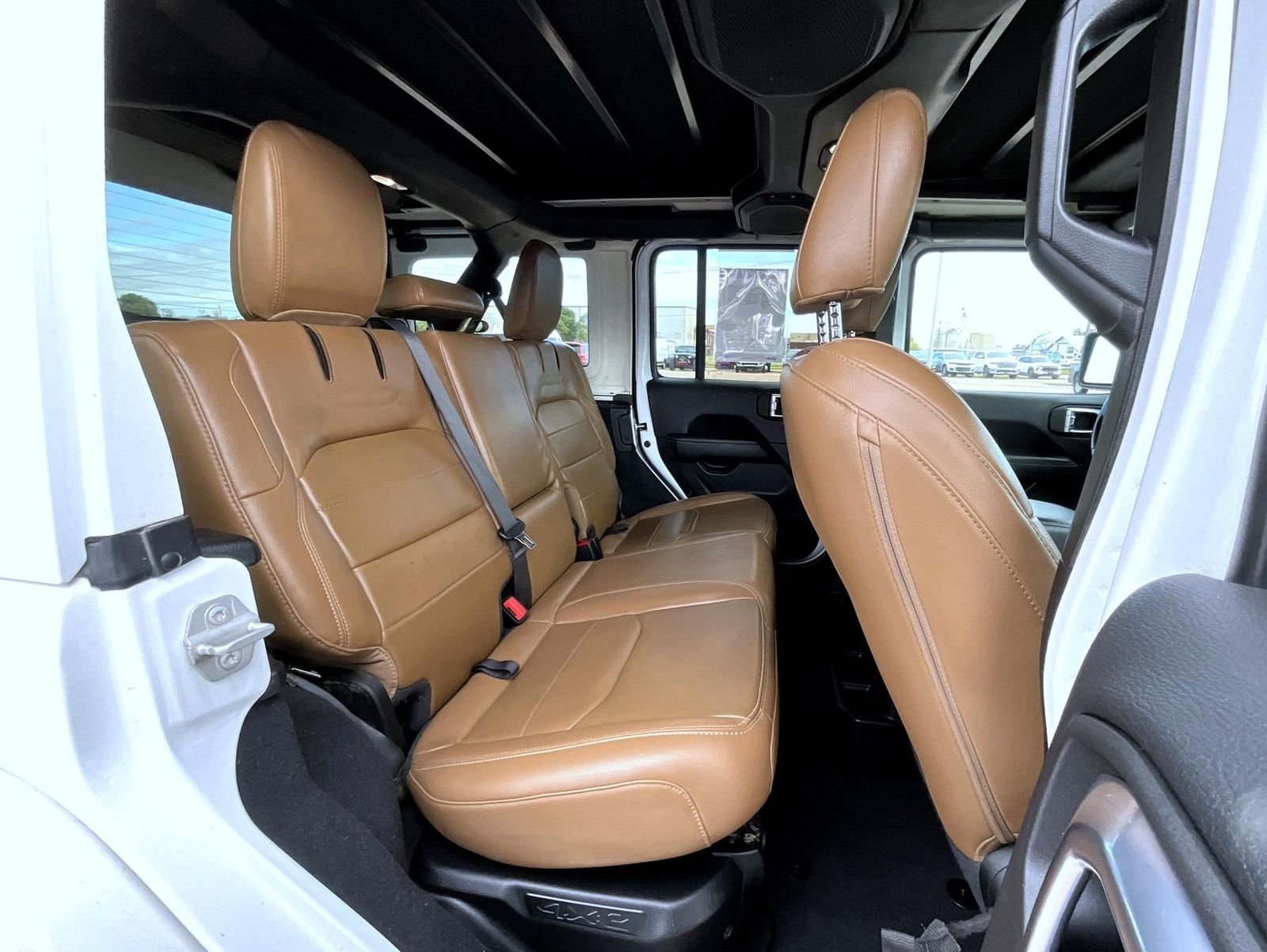 Used 2021 White Jeep Unlimited Sahara 4xe image 18