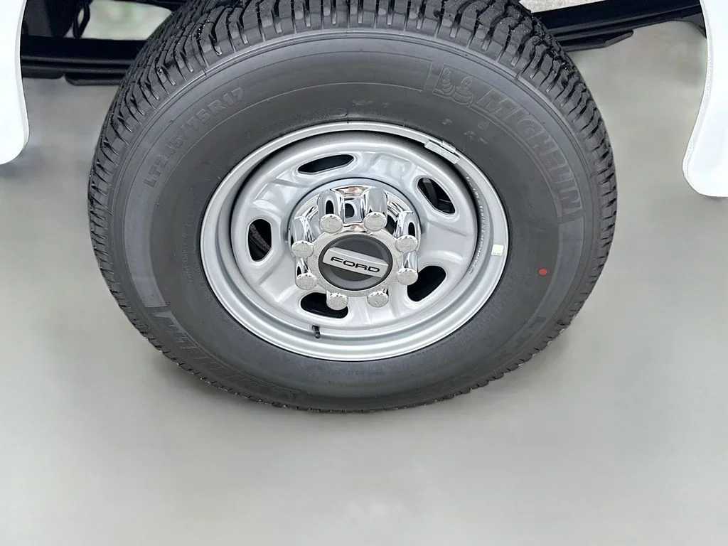 New 2026 Oxford White Ford F-250® XL image 28