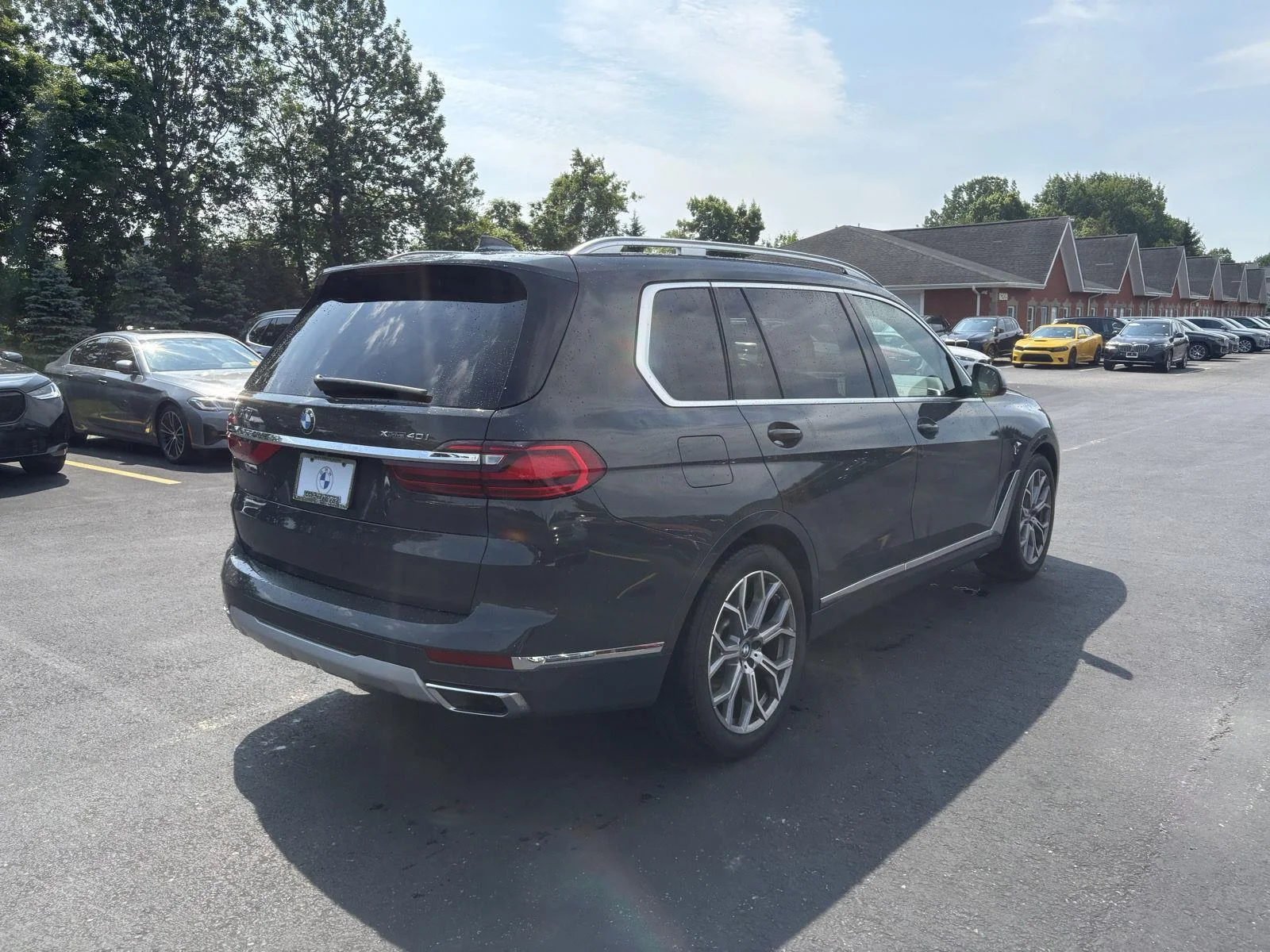 Used 2022 Dravit Grey Metallic BMW xDrive40i image 4