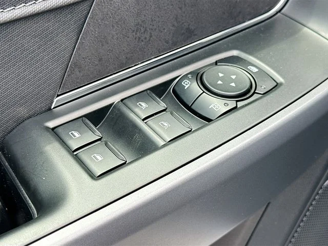 New 2026 Oxford White Ford XLT image 13