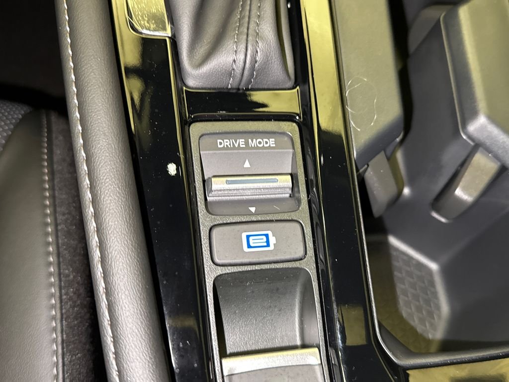 New 2026 Platinum White Pearl Honda Touring image 30