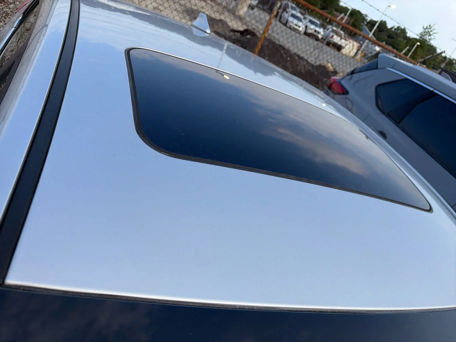 Used 2018 Symphony Air Silver Hyundai Limited image 4