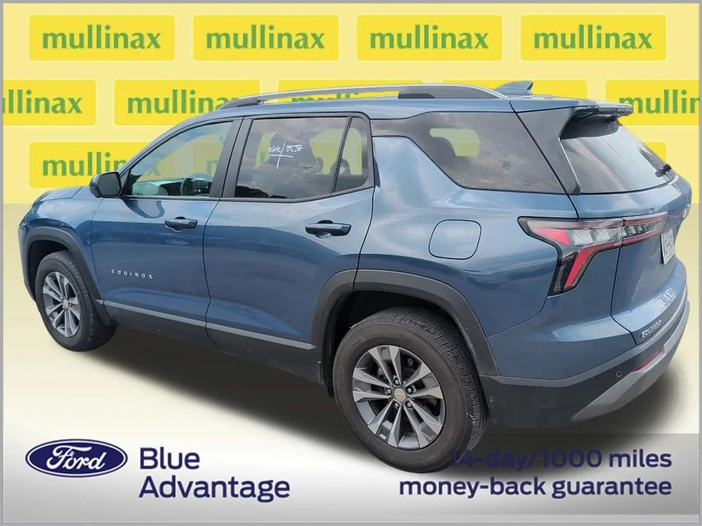 Used 2025 Blue Chevrolet LT image 3