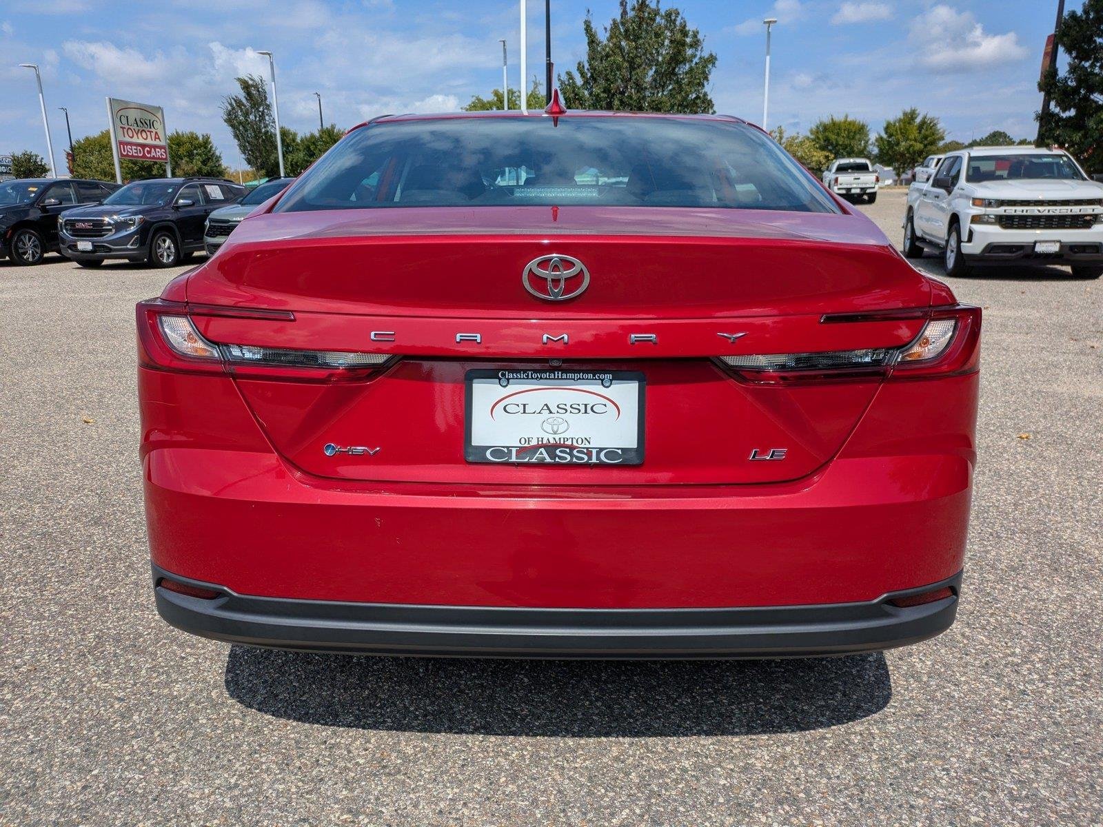 Certified Used 2025  Toyota LE image 5