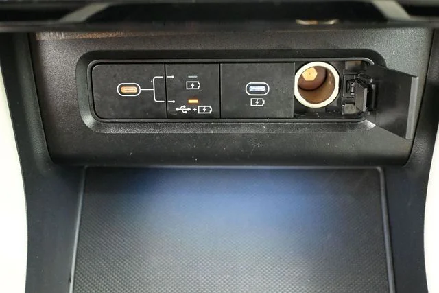 Used 2025 Gray Hyundai SEL Convenience image 26