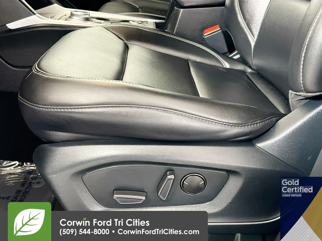 Used 2024 Iconic Silver Metallic Ford XLT image 23
