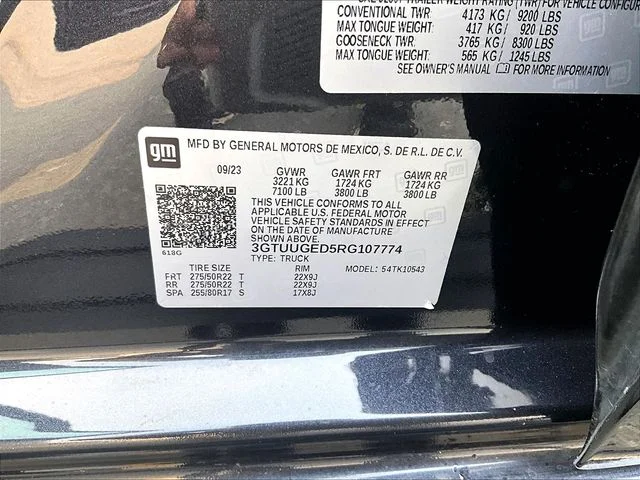 Used 2024 Silver GMC Denali image 35