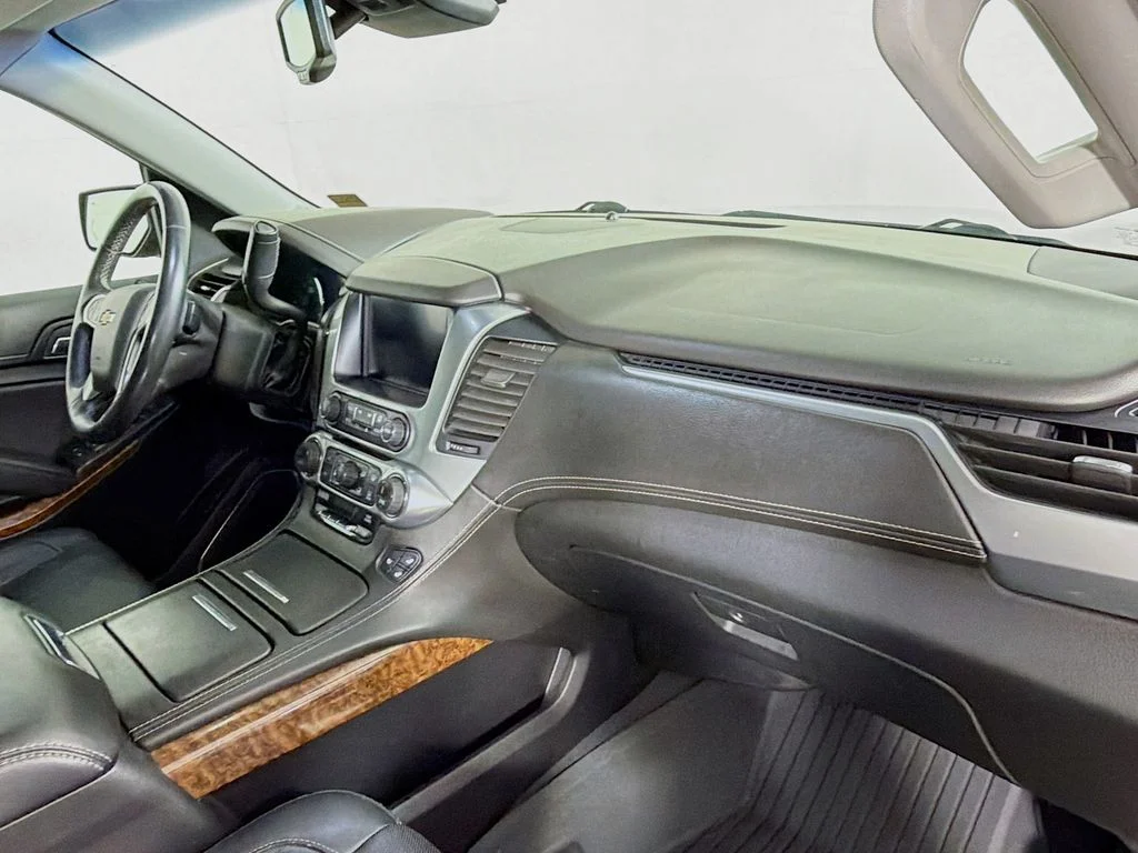 Used 2019 Black Chevrolet Premier image 28