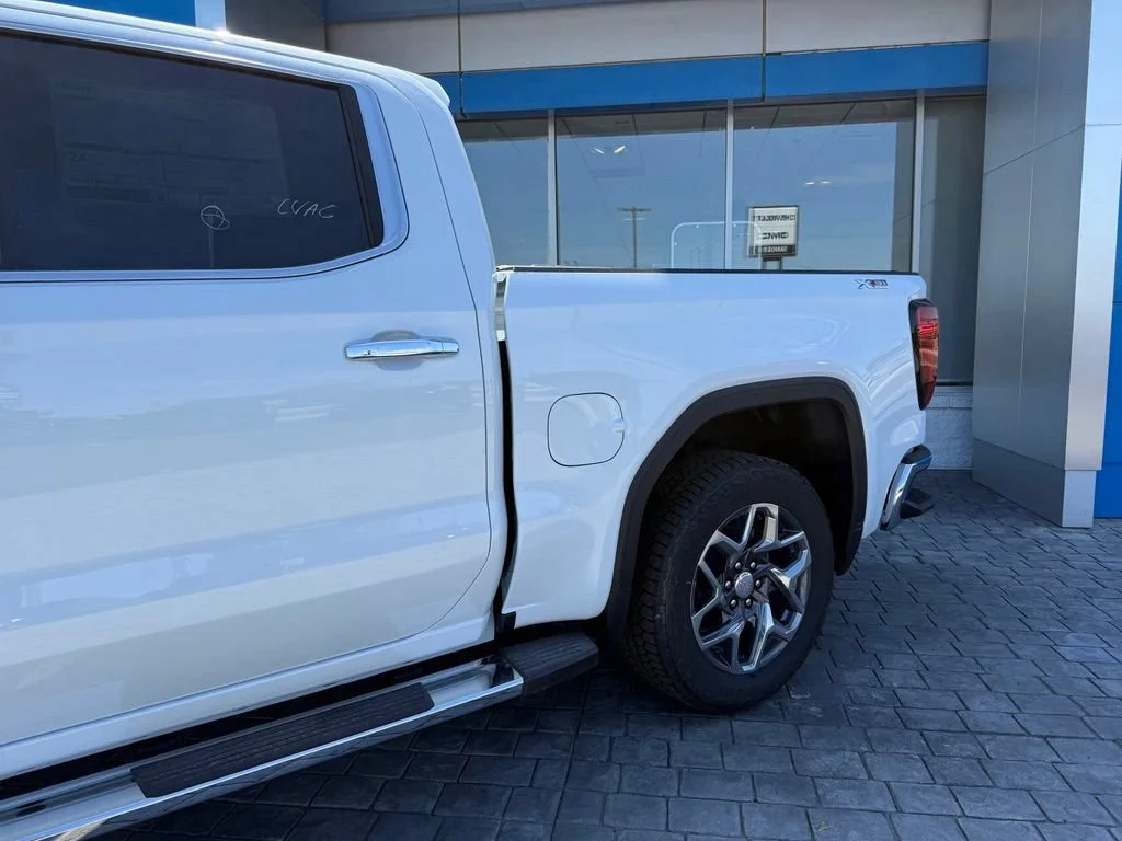 New 2026 Glacier White Tricoat GMC SLT image 6