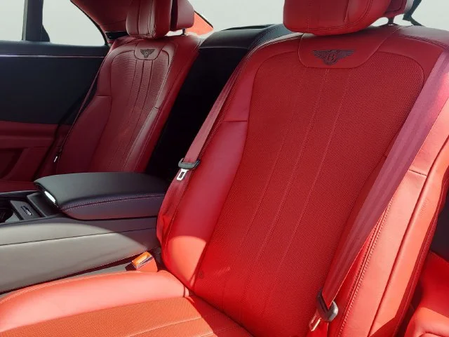 Used 2021 Black Bentley V8 image 14