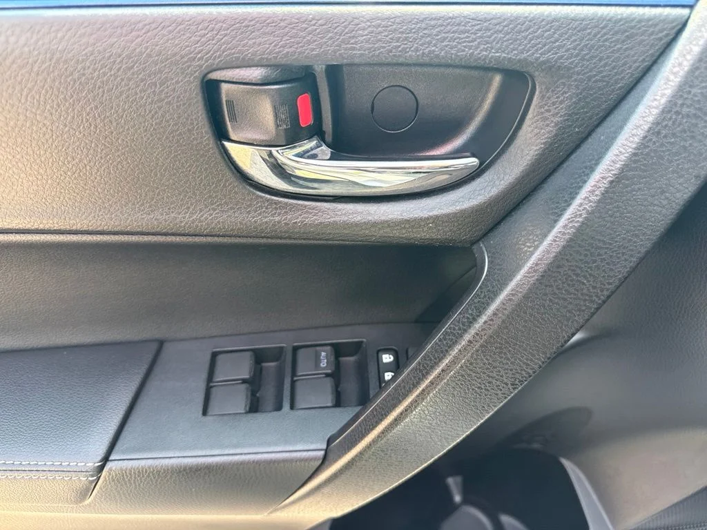 Used 2019 Classic Silver Metallic Toyota SE image 16