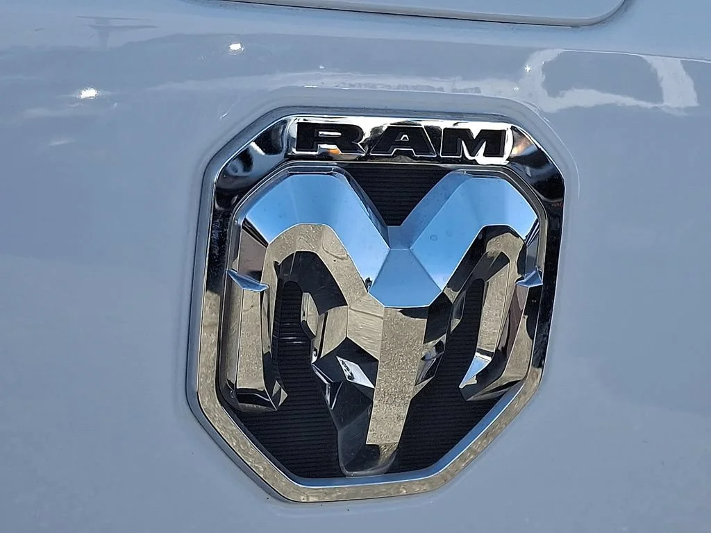 Used 2022 Bright White Clearcoat Ram Laramie image 32