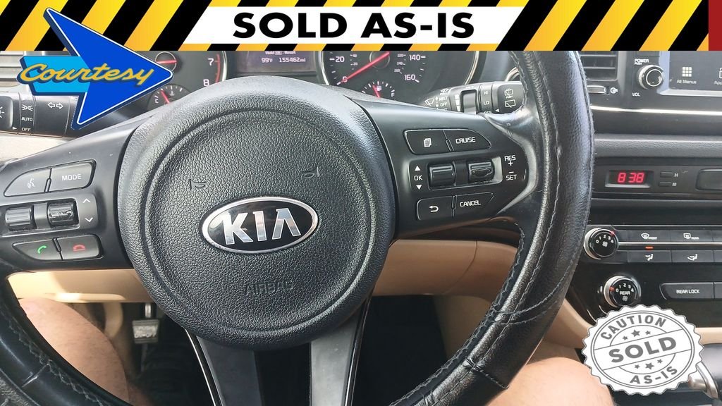 Used 2017 White Kia LX image 9