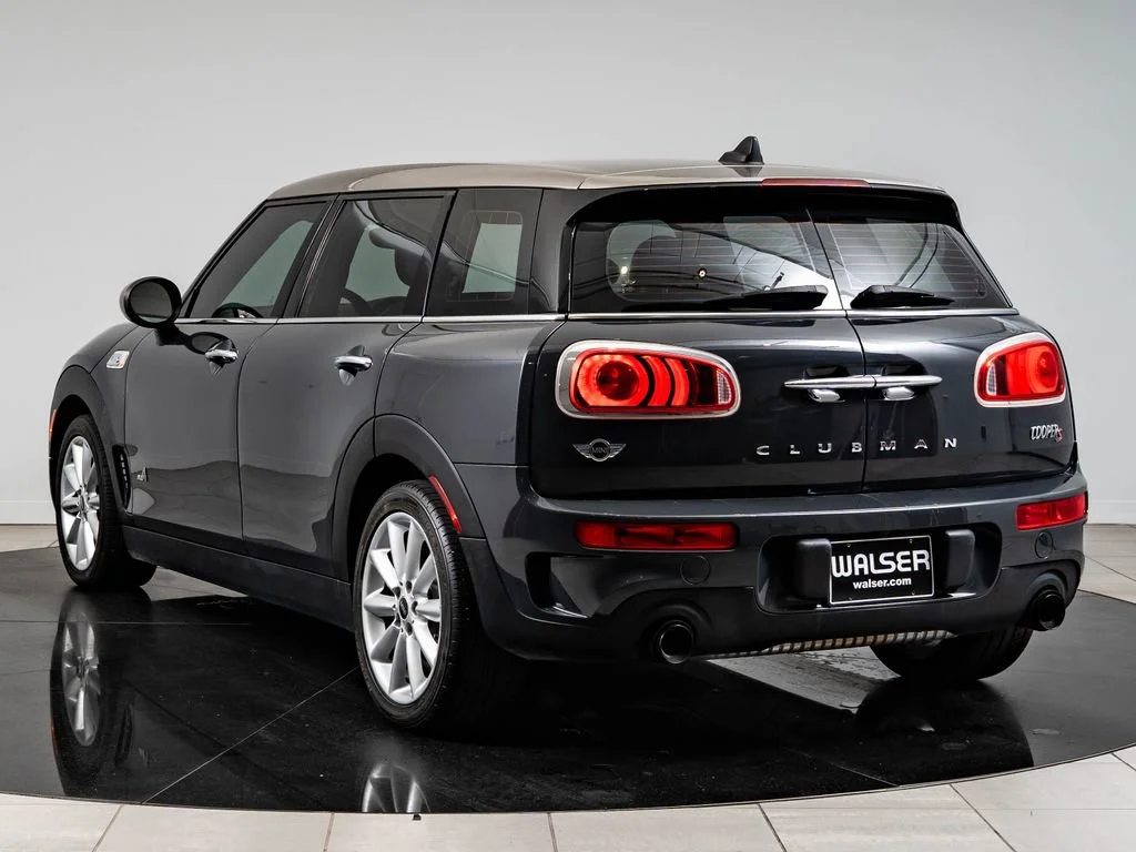 Used 2017 Gray Metallic MINI Clubman image 6
