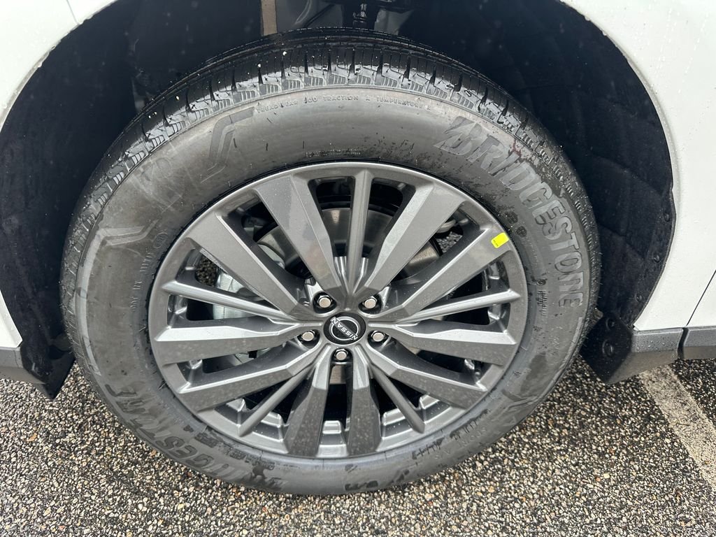 New 2026 Everest White Pearl TriCoat Nissan SL image 9
