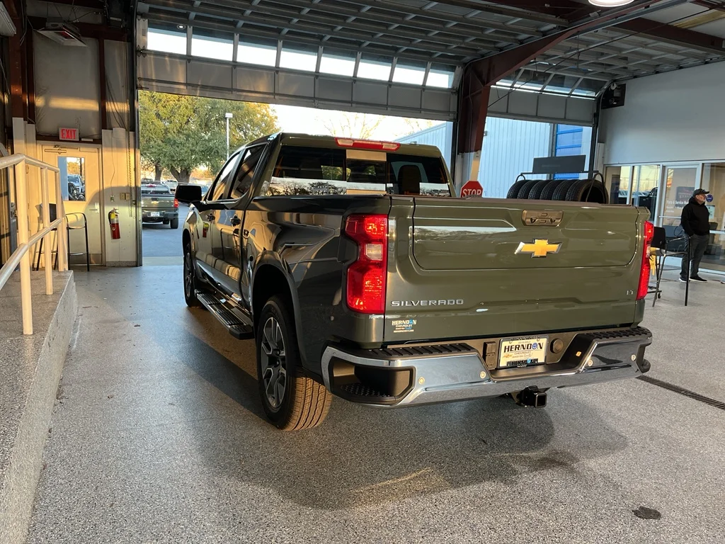 2026 Chevrolet Silverado 1500 LT - Photo 6