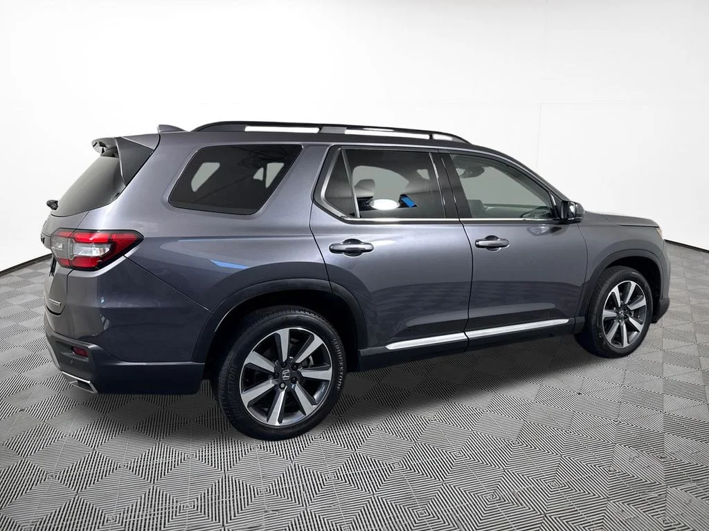 Used 2023 Gray Honda Touring image 9