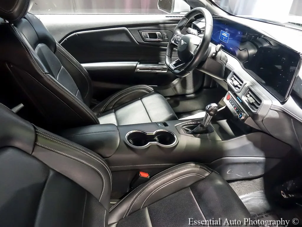 Used 2025 Silver Ford EcoBoost Premium Convertible image 24