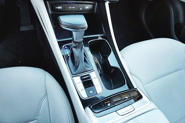 Used 2023 Silver Hyundai SEL image 30