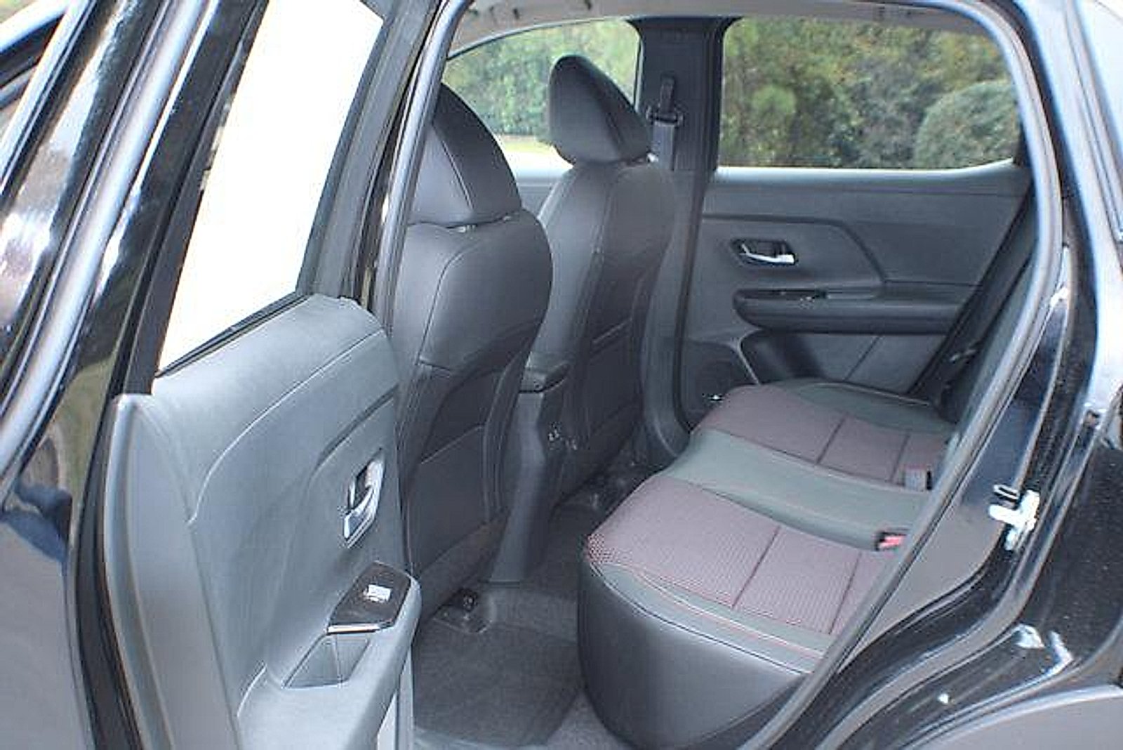2026 Nissan KICKS SR - Photo 12
