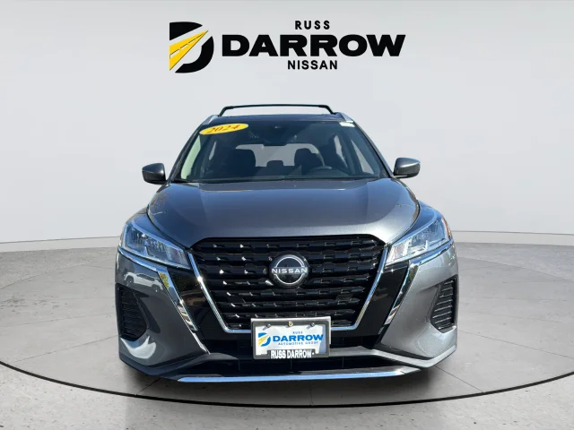 Used 2024 Gray Nissan SV image 8