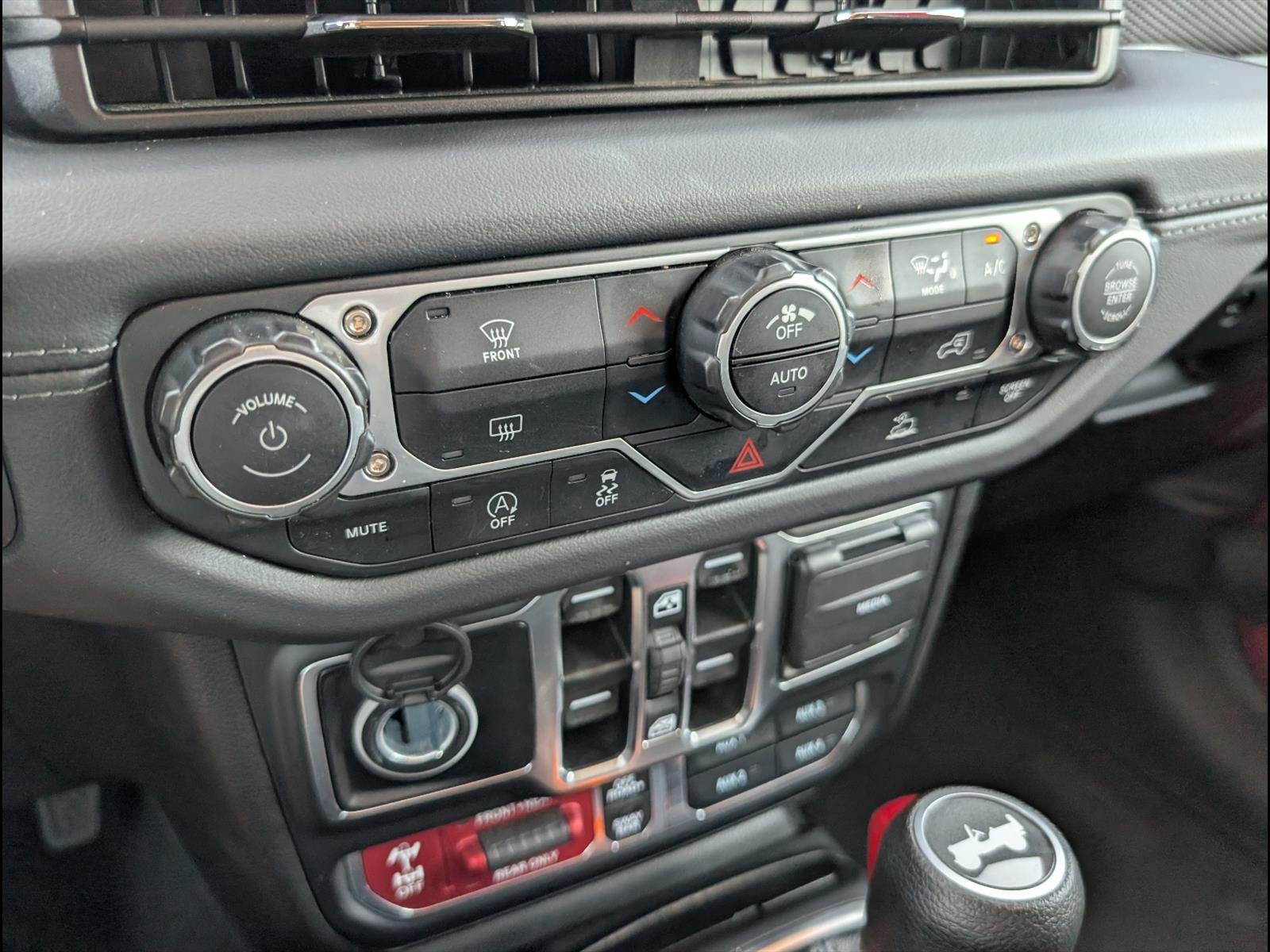2025 Jeep Wrangler 4-Door Rubicon - Photo 15