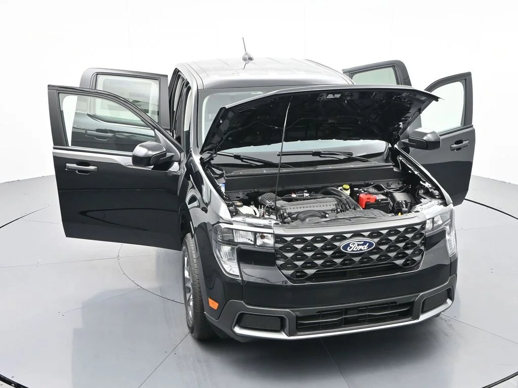 New 2025 Shadow Black Ford XLT image 31