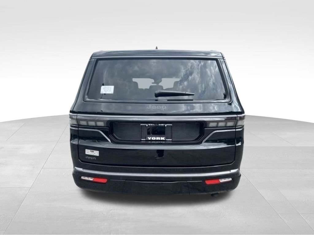 New 2026 High Gloss Black Exterior Paint Jeep Limited Reserve image 6