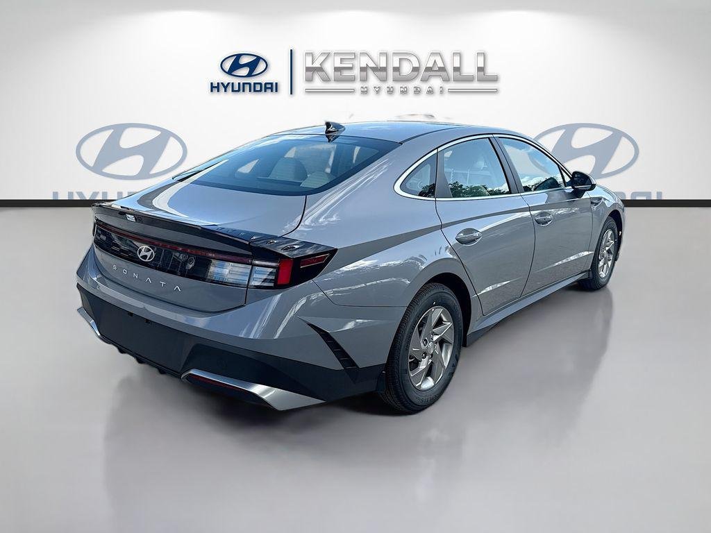 New 2026 Transmission Blue Hyundai SE image 6