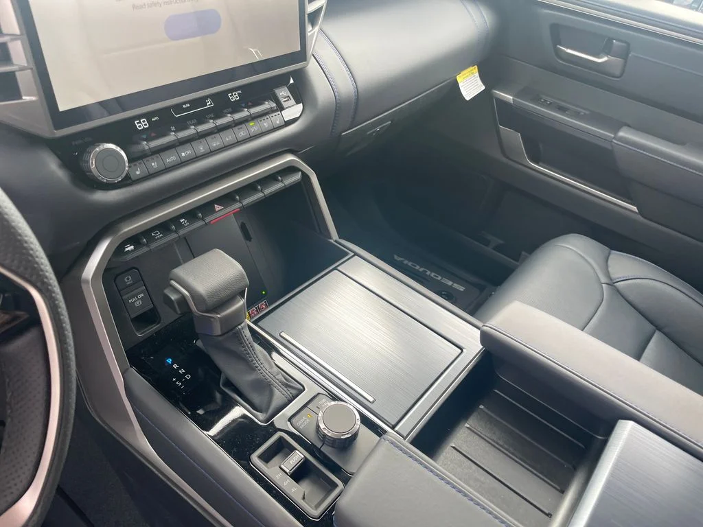 2026 Toyota Sequoia Platinum - Photo 15