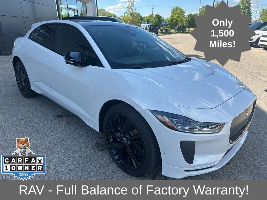 2024 Jaguar I-PACE EV 400 R-Dynamic HSE's photo