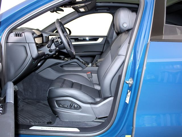 New 2026 Blue Porsche S image 5