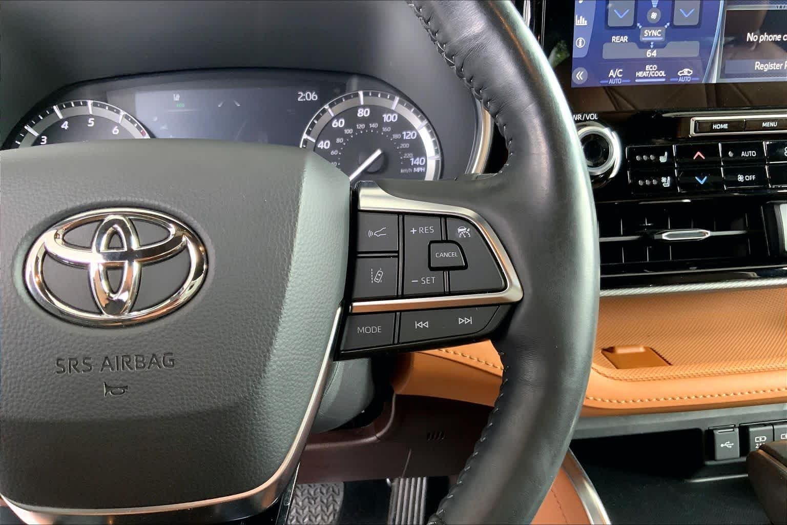 Used 2021 Blizzard Pearl Toyota Platinum image 25