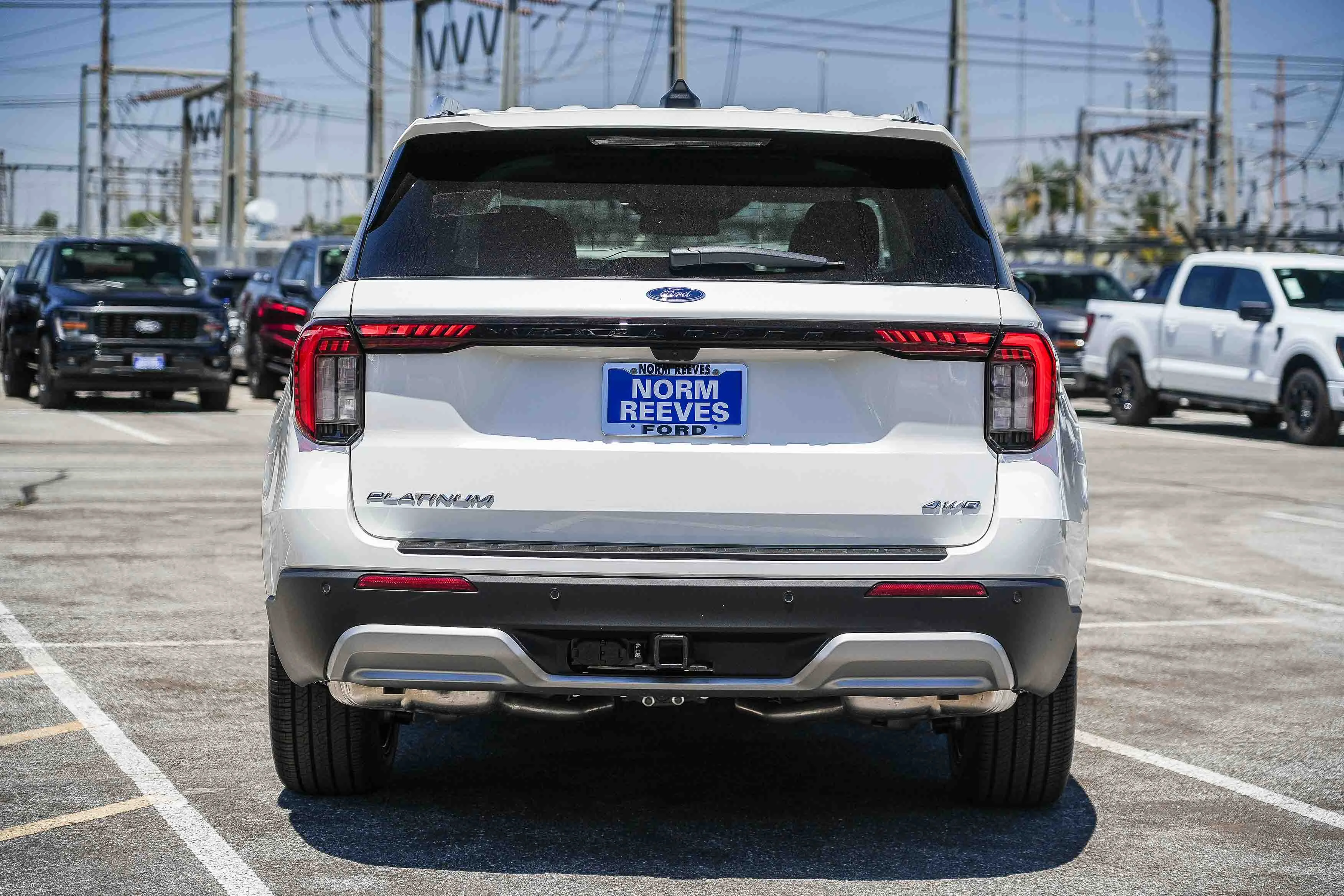New 2026 Star White Metallic Tri-Coat Ford Platinum™ image 7