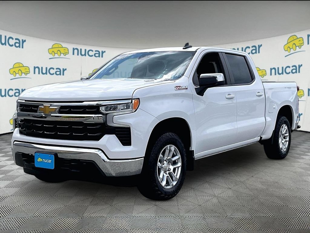 Used 2023 SUMMIT WHITE Chevrolet LT image 3