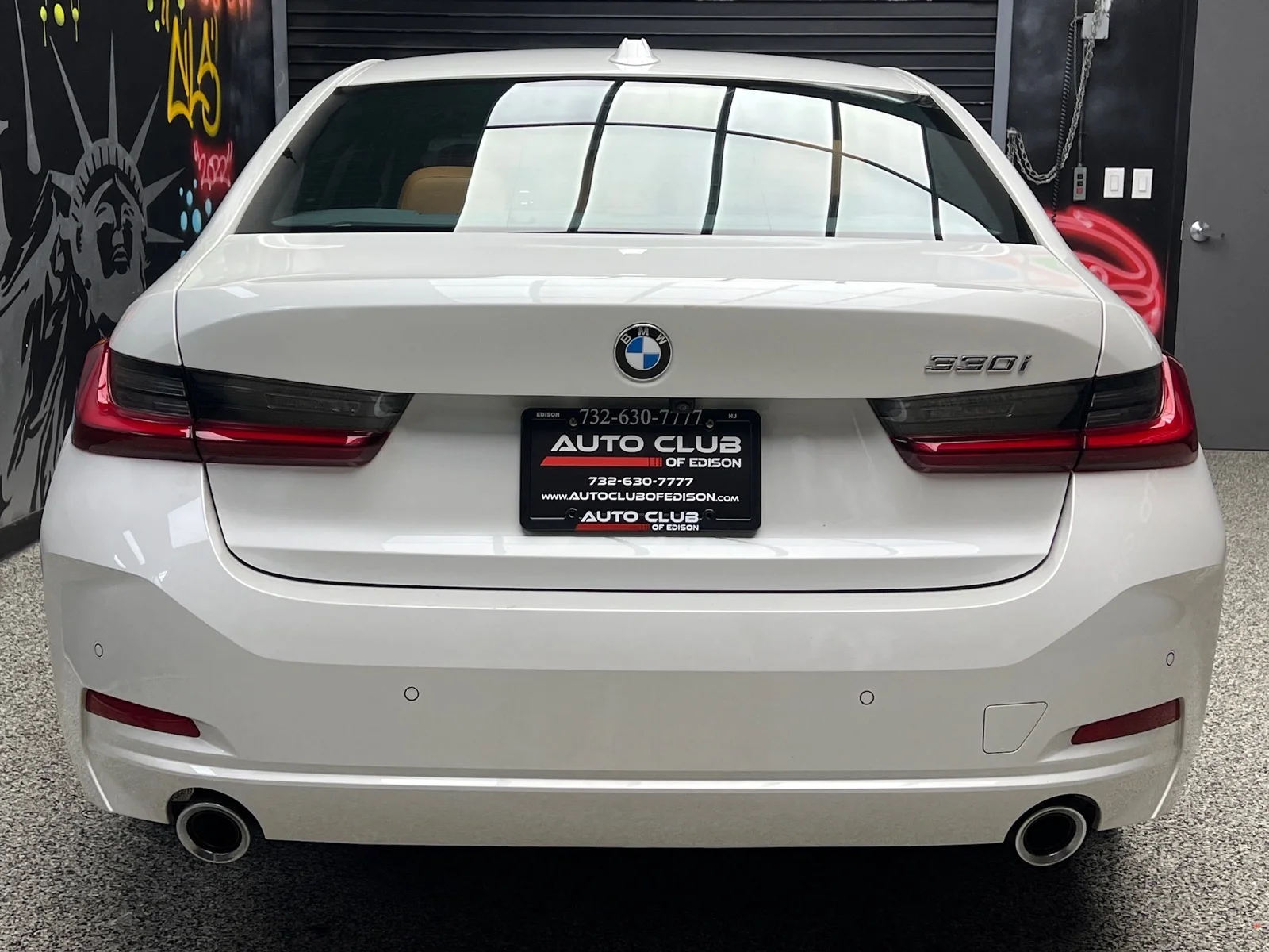 Used 2025 Alpine White (300) BMW 330i image 5