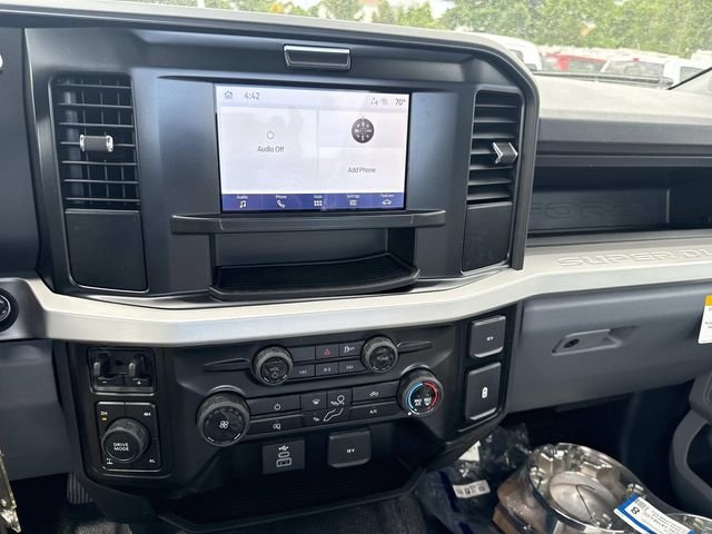 New 2026 Oxford White Ford F-250® XL image 7