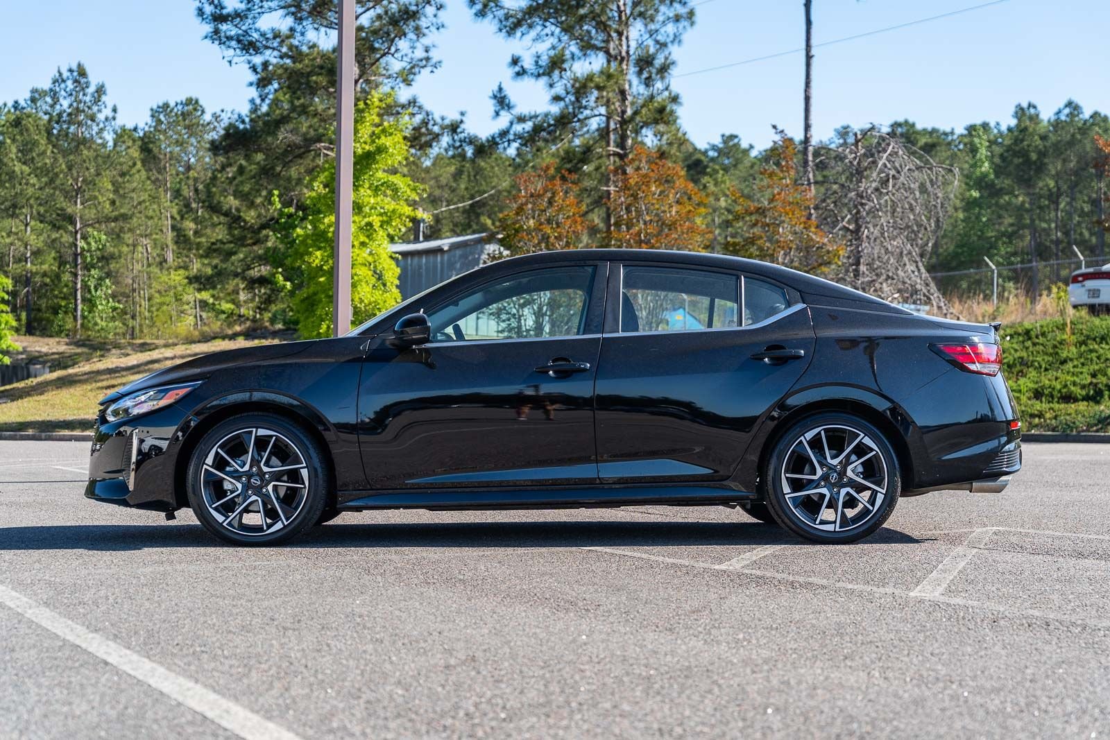 2025 Nissan Sentra SR - Photo 5
