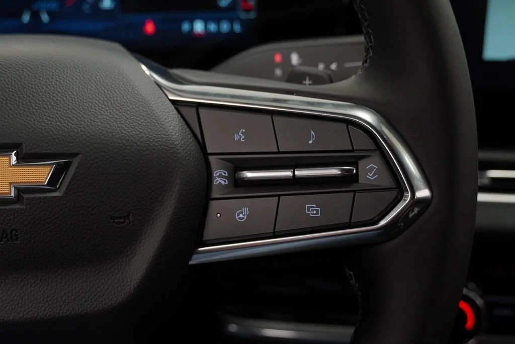 2027 Chevrolet Equinox LT - Photo 23