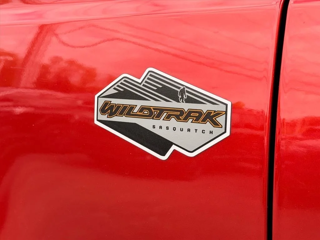 Used 2022 Red Ford Wildtrak image 32