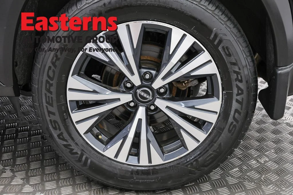 Used 2023 Black Nissan SV image 32